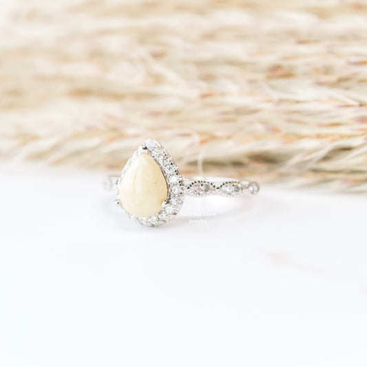 Dahlia Ring