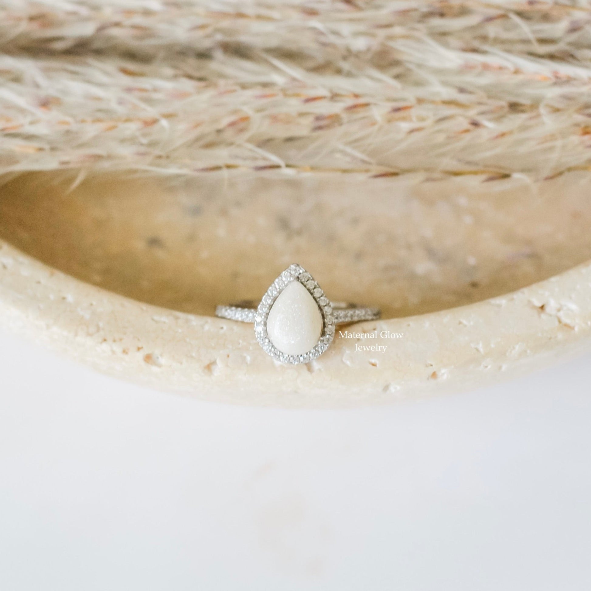 Victoria Ring - Maternal Glow Jewelry